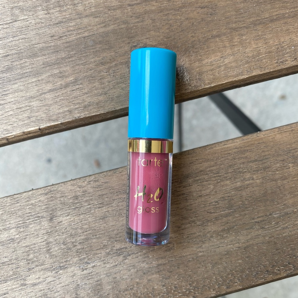 Tarte lipgloss- sail away + freebies